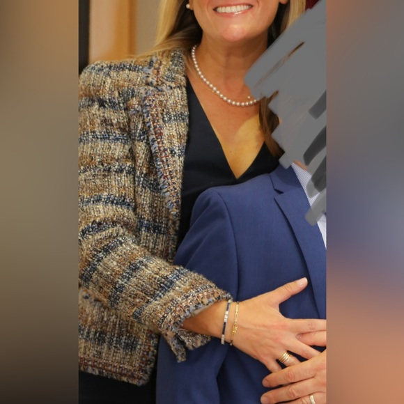 ✨CHANEL Winter Tweed 2004-vintage Jacket EXCELLENT like-new condtn Lagerfeld - Picture 2 of 16